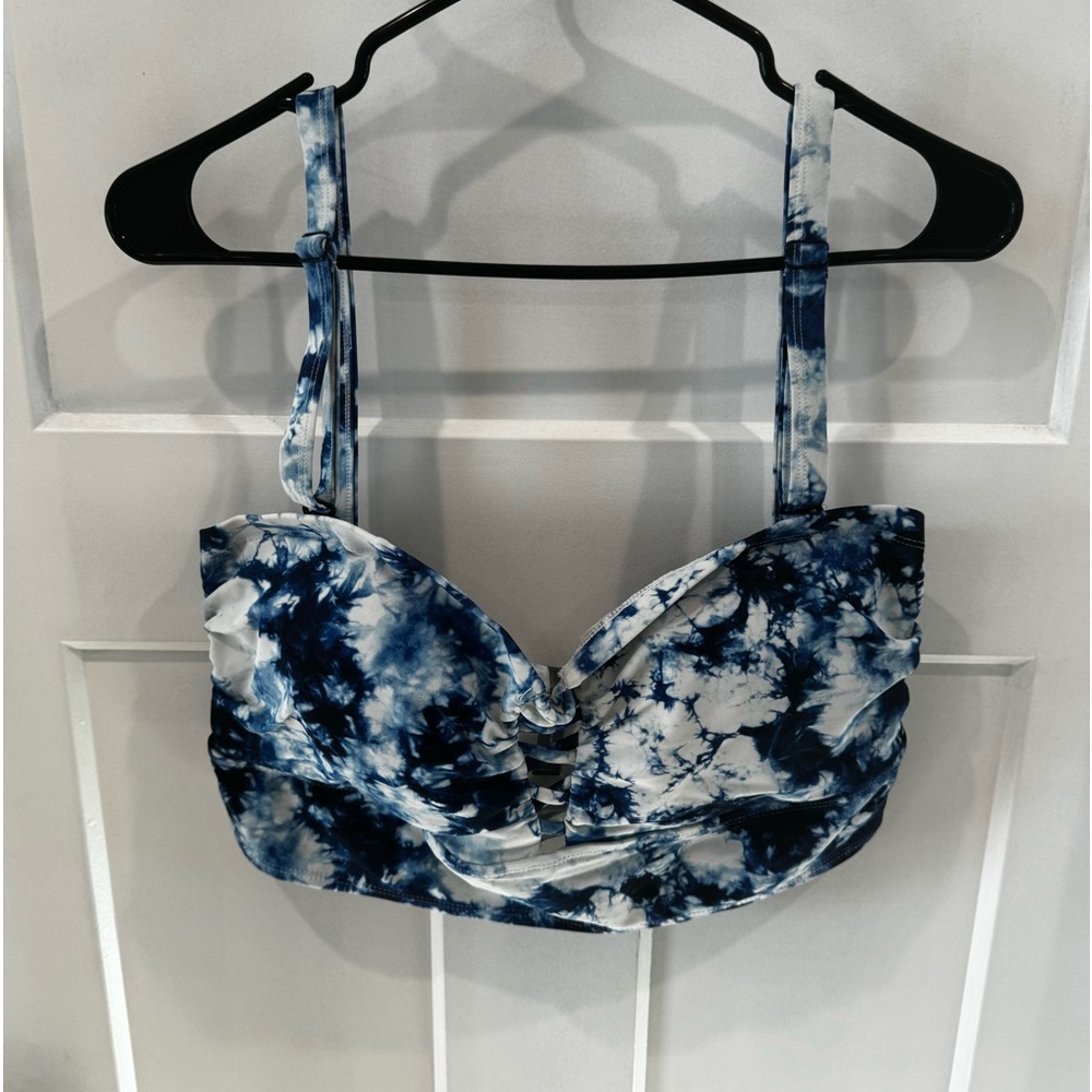 Excellent used condition size 1 Torrid swimsuit top